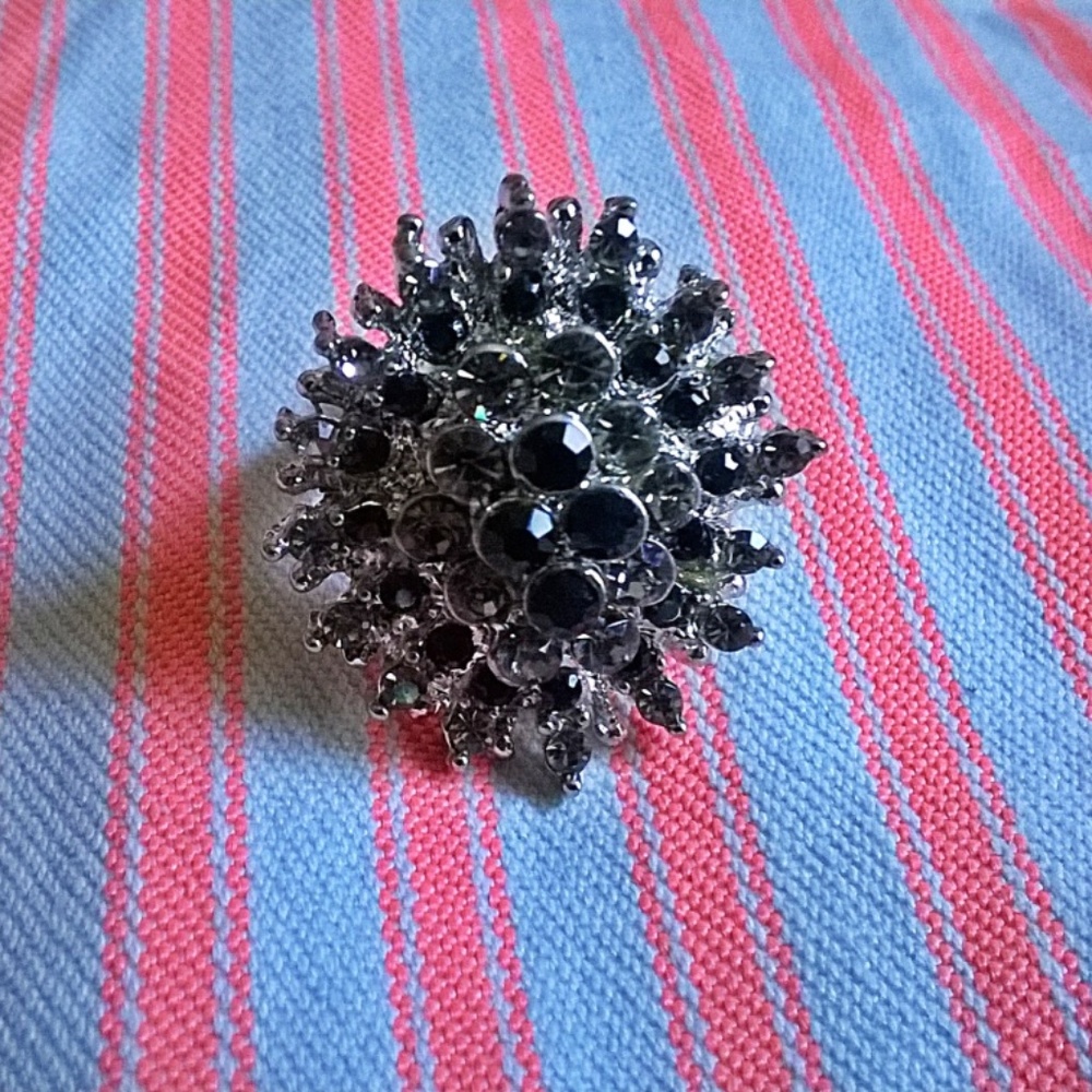Starburst Ring in Black & White Gemstones